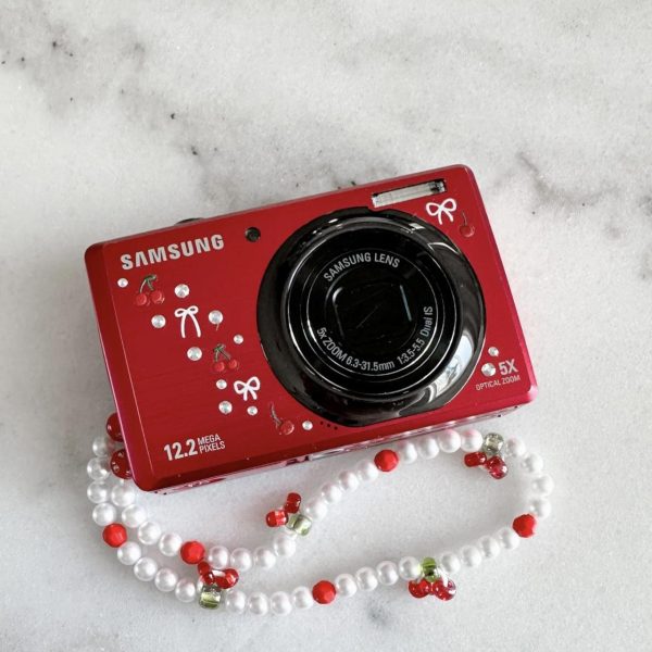 Samsung Red Cameras-and-accessories