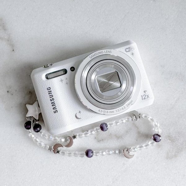 Samsung White and Silver Cameras-and-accessories