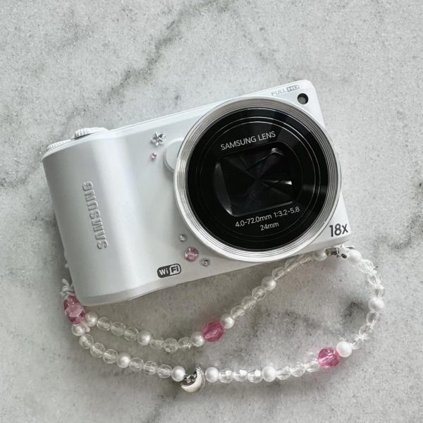 Samsung White Cameras-and-accessories